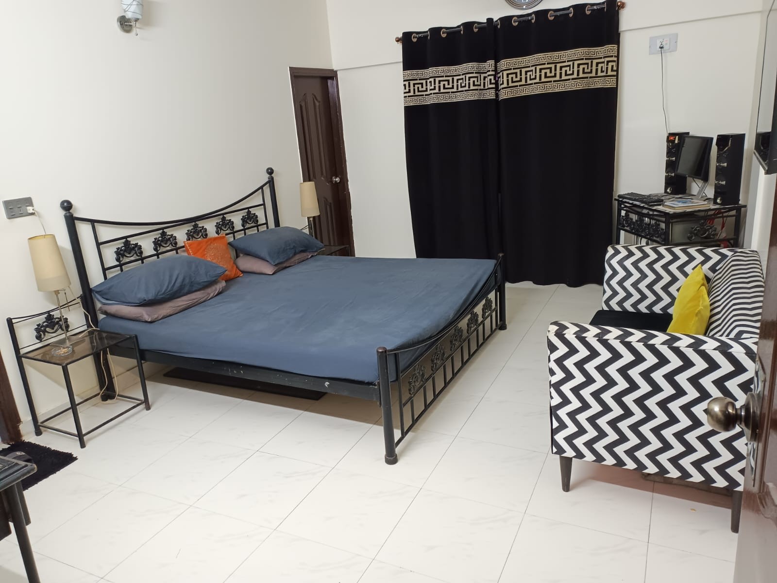 Appartment for Sale PECHS Block 3, Khalid Bin Waleed Road, Karachi