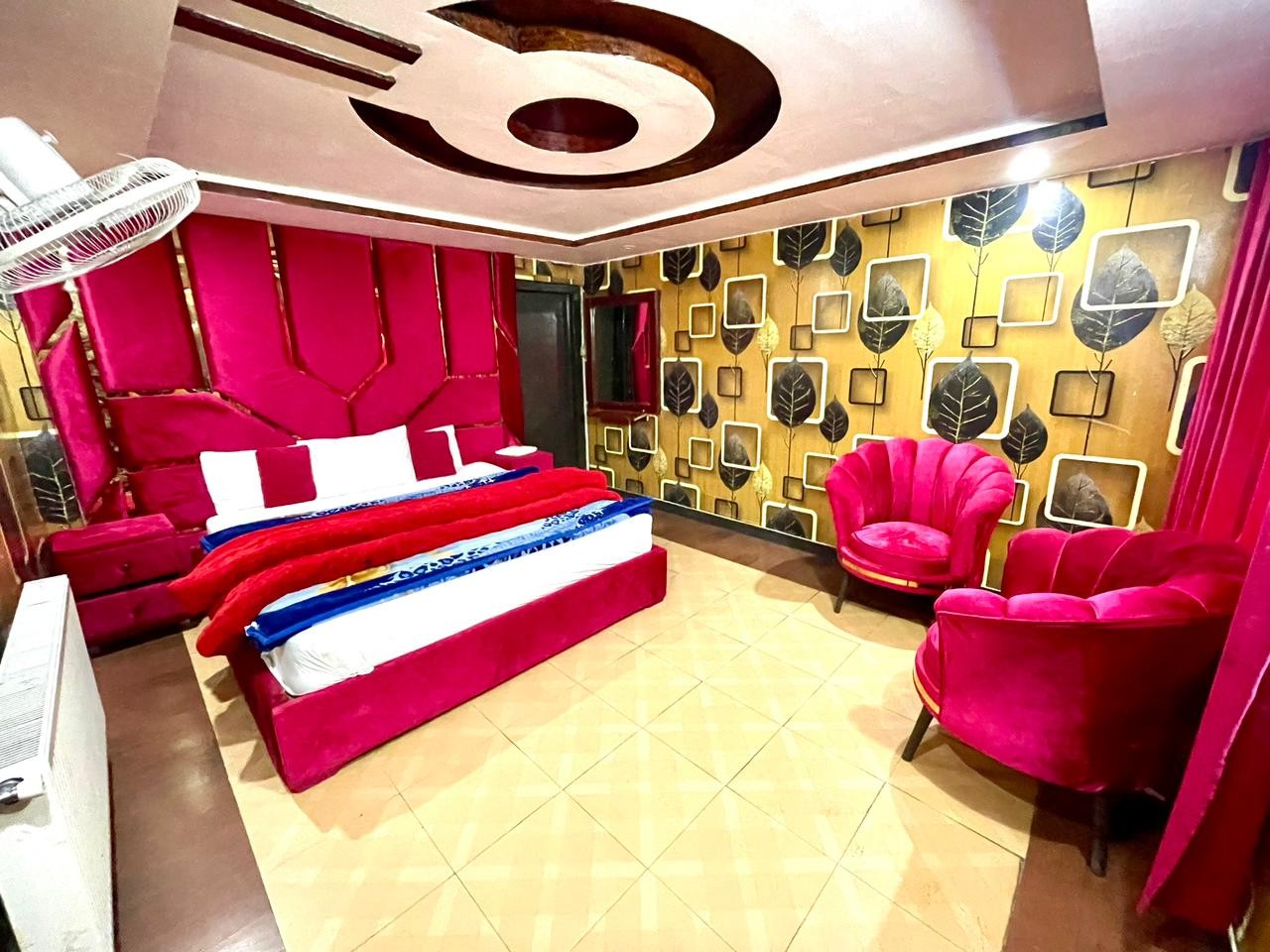 Hotel in Murree GPO for sale
