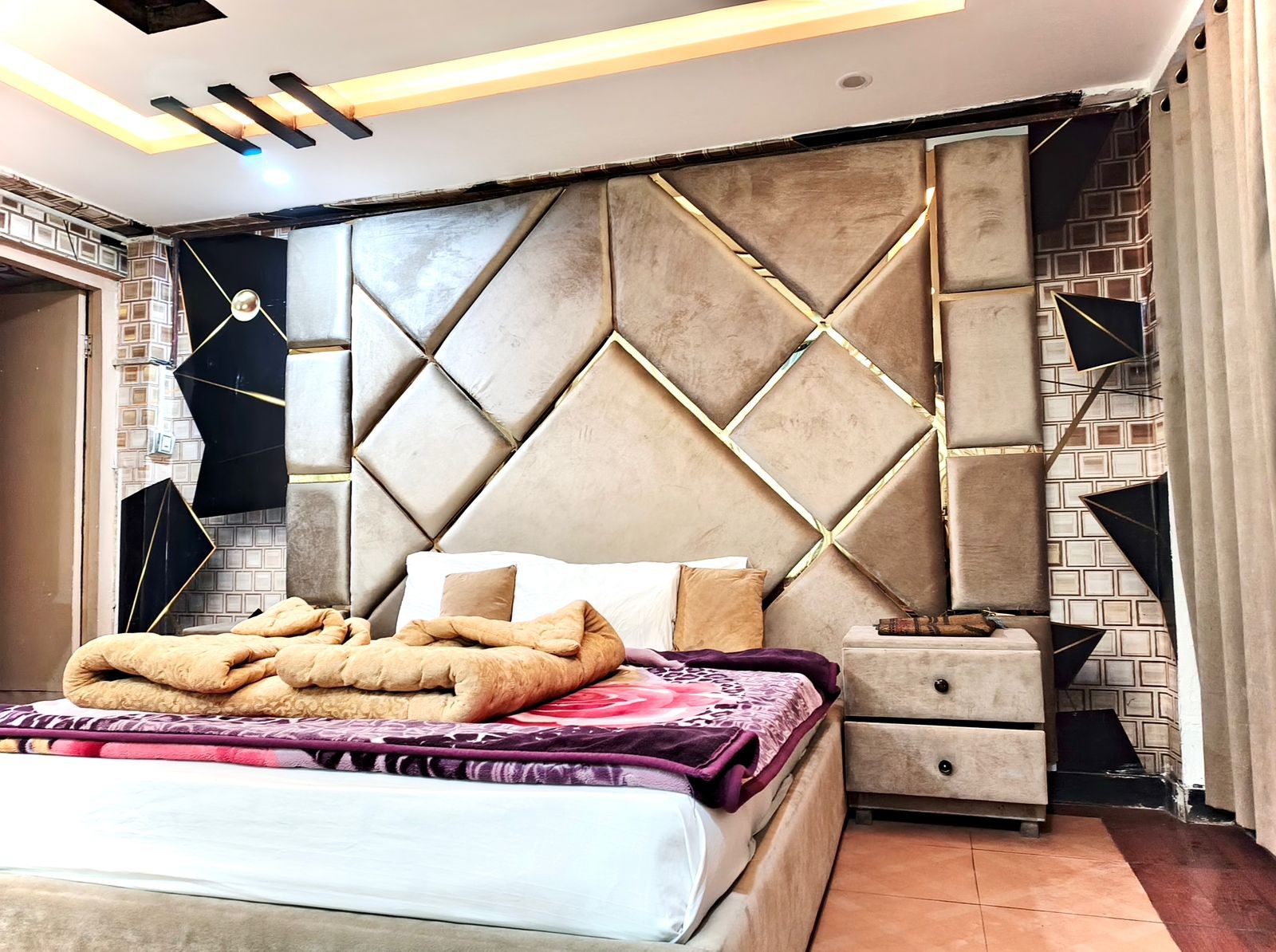 Hotel in Murree GPO for sale