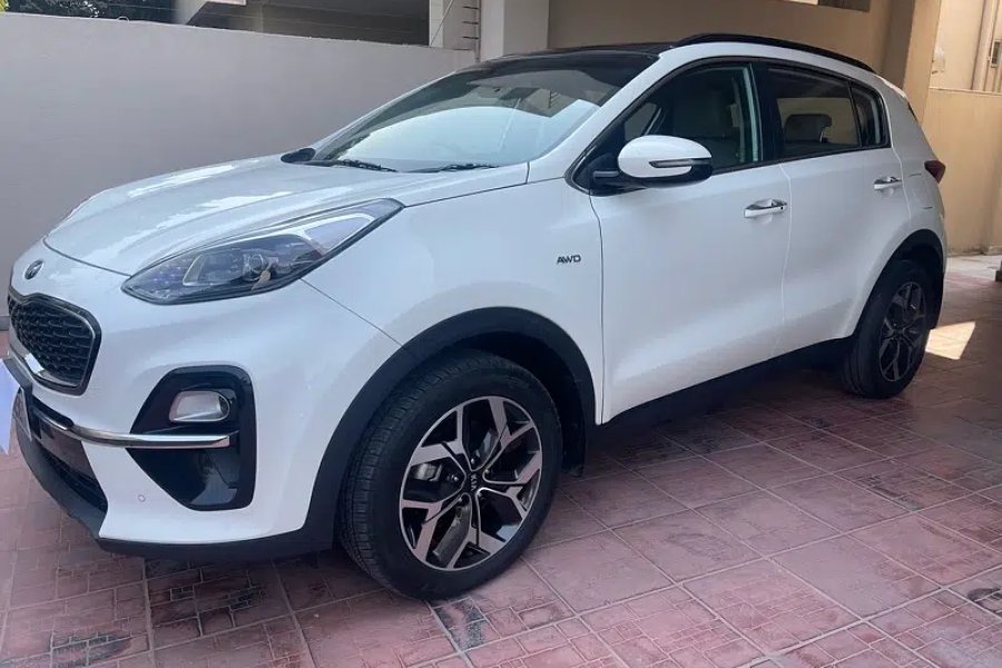 KIA SPORTAGE, MARCH2021 Scretch less first owner