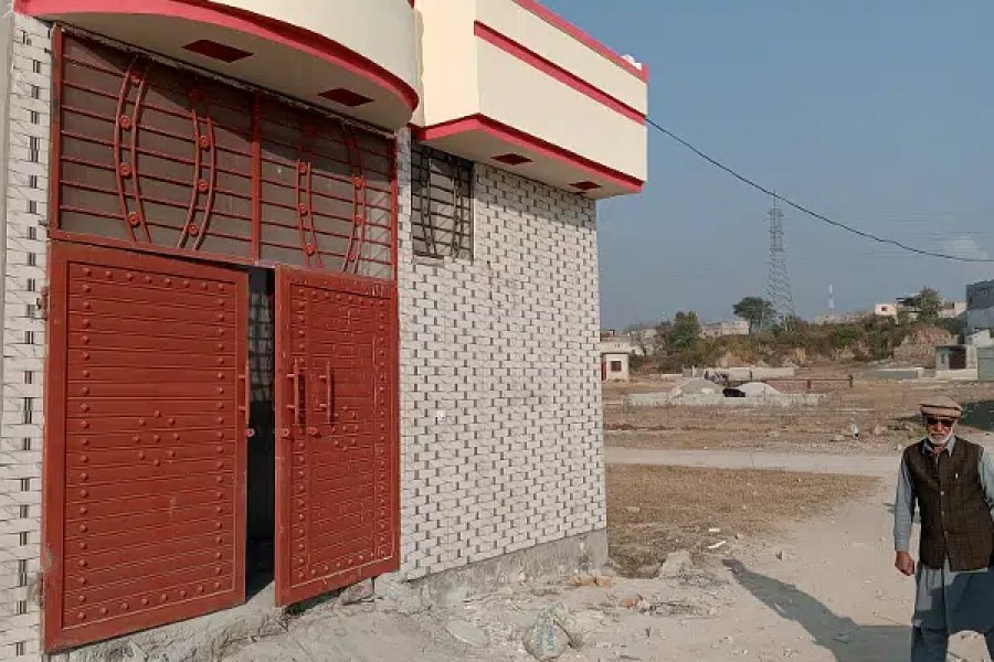 Installment plan PR Ghar Mil Jai ga Location Nilor Islamabad 2.5 Marla 3 Marla house electricity water 20 Foot Gali hy Registery intiqal Tahir Khan 03115850472