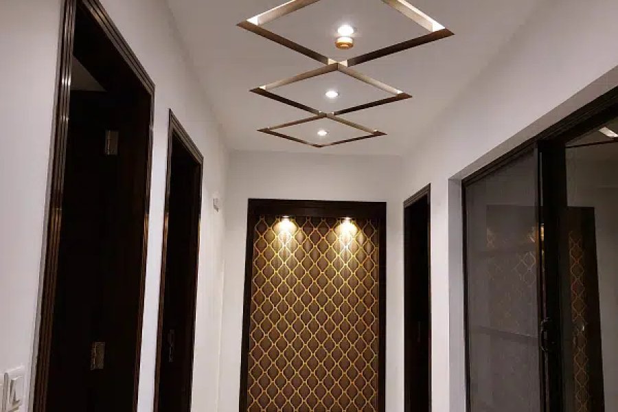 1 kinal brand modern most modern beautiful bungalow for sale near DHA phase 1
