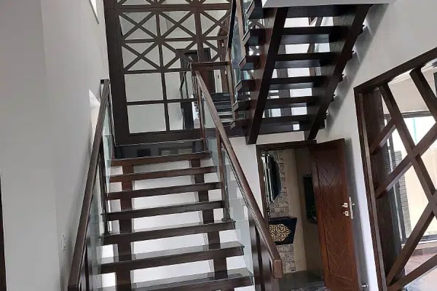 1 kinal brand modern most modern beautiful bungalow for sale near DHA phase 1