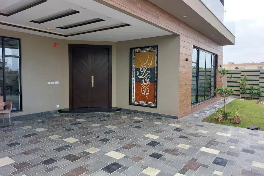 1 kinal brand modern most modern beautiful bungalow for sale near DHA phase 1