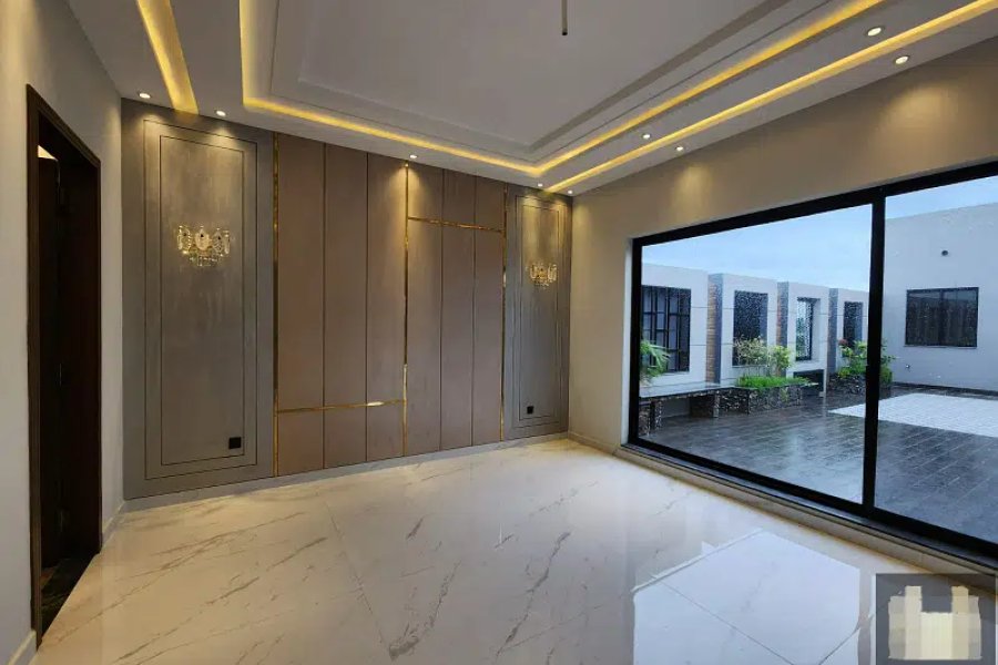 1 Kanal Lavish Brand New Bungalow On Top Location For Sale in DHA Phase 7 Lahore