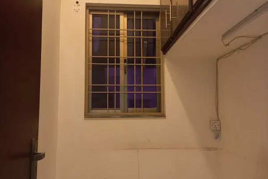 1 KANAL USED MODERN HOUSE FOR SALE IN DHA PHASE 1