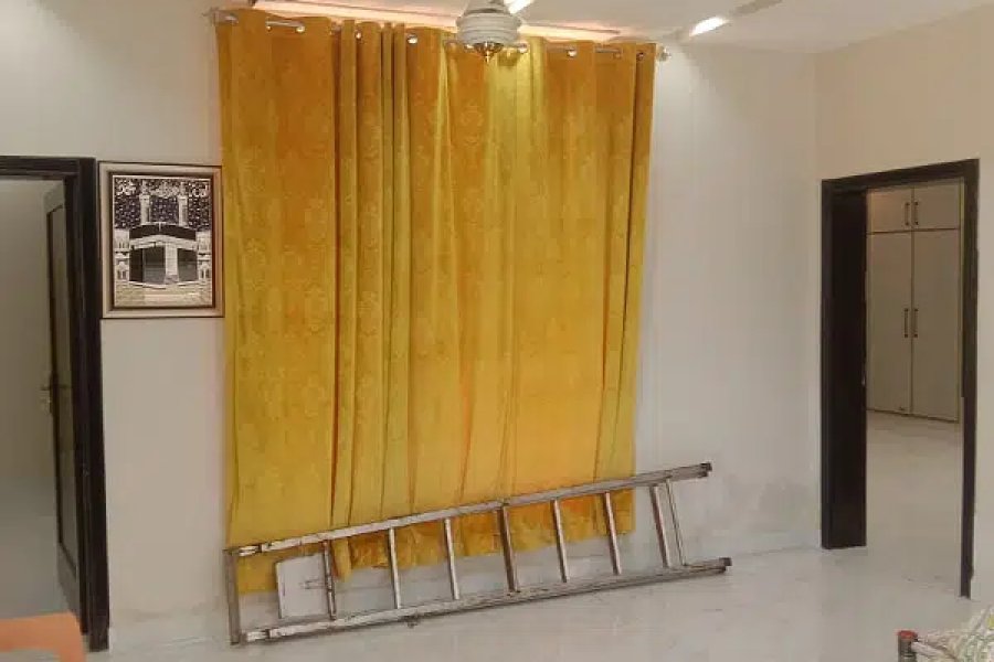 1 KANAL USED MODERN HOUSE FOR SALE IN DHA PHASE 1
