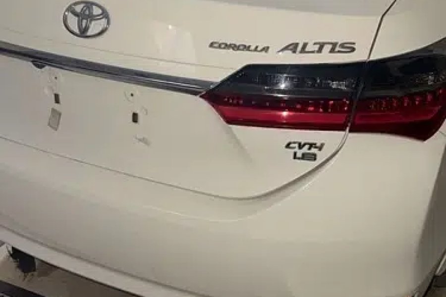 Toyota Corolla Altis Grande Nishat Park, Sialkot-0