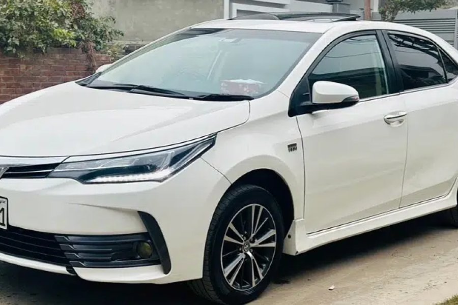Toyota Corolla Altis Grande 1.8 Total Genuine Model Town, Lahore-0