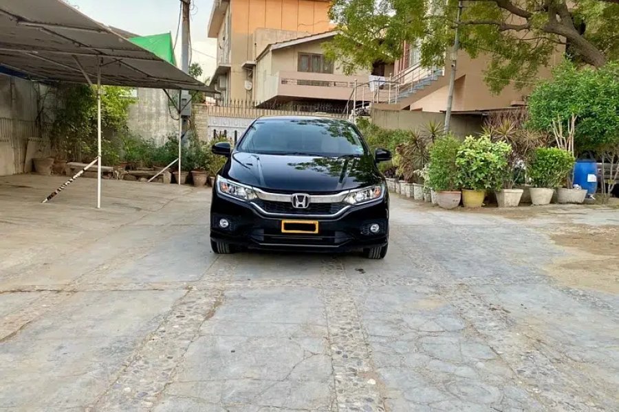 Honda City 1.5 CVT 2022 Model First Hand Gulshan-e-Iqbal, Karachi