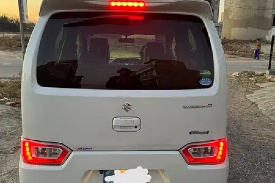 Suzuki Wagon R hybrid I-11, Islamabad