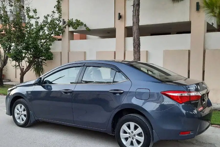 Toyota Corolla Altis CVT 1.8 Cruisetronic 2016 Untouched DHA Defence, Islamabad