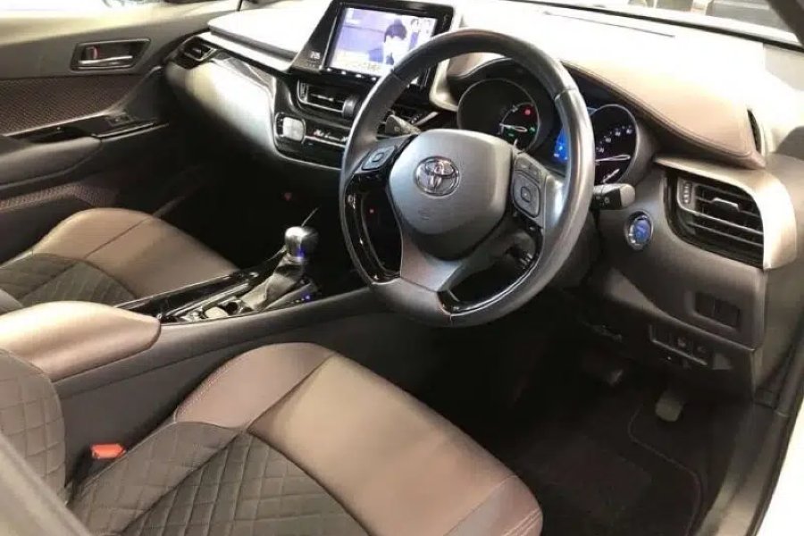 Toyota CHR G LED 2018 4.5 Grade 2024 Fresh C-HR 2018 CH-R Jail Road, Lahore