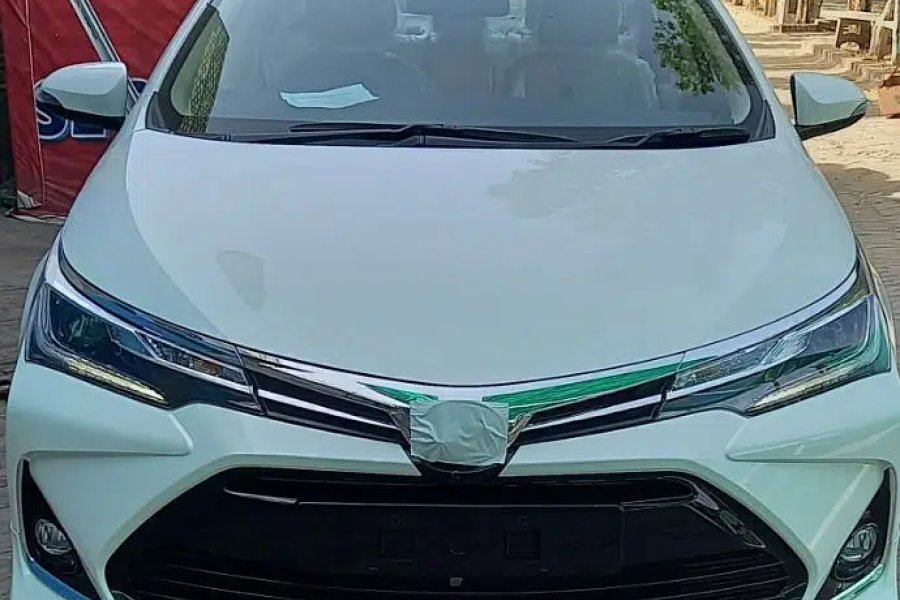 TOYOTA COROLLA GRANDE 1.8 CVT X (SUPER WHITE WITH BEIGE) (2023) (ZERO) Khanewal Road, Multan