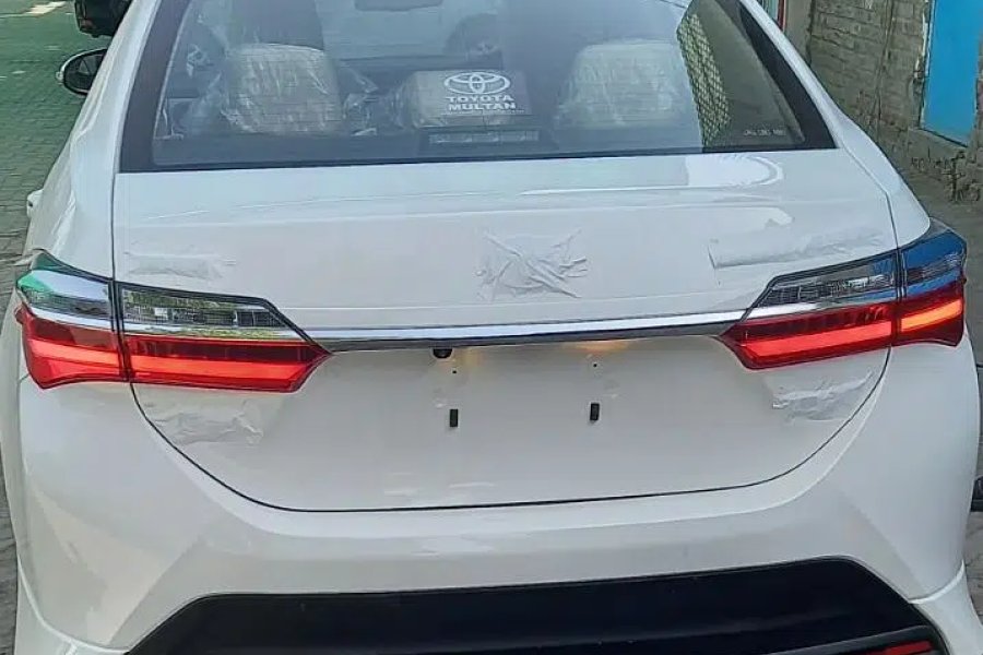 TOYOTA COROLLA GRANDE 1.8 CVT X (SUPER WHITE WITH BEIGE) (2023) (ZERO) Khanewal Road, Multan