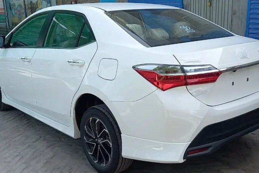 TOYOTA COROLLA GRANDE 1.8 CVT X (SUPER WHITE WITH BEIGE) (2023) (ZERO) Khanewal Road, Multan