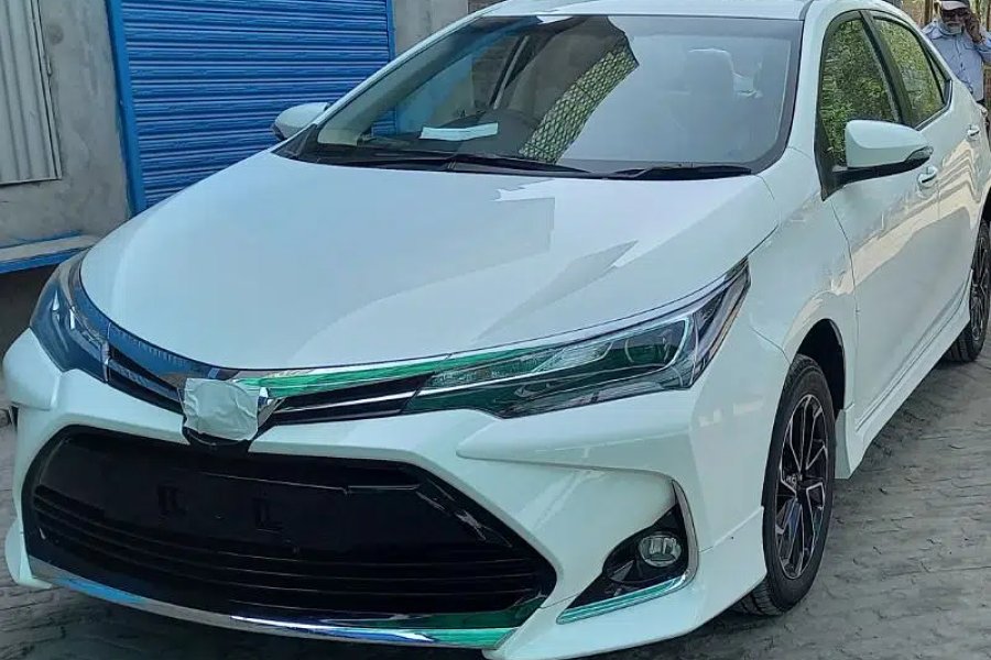 TOYOTA COROLLA GRANDE 1.8 CVT X (SUPER WHITE WITH BEIGE) (2023) (ZERO) Khanewal Road, Multan