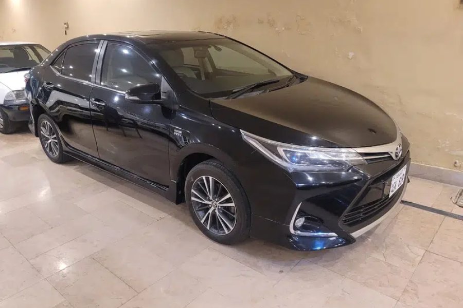 Corolla Grande X black Model 2021 Chungi No 9, Multan