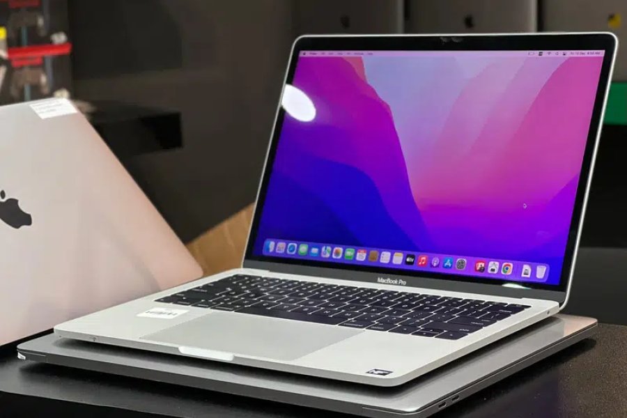 MacBook Pro 2016 13&quot; Inches Display 16GB Ram 1TB Storage Best Price Model Town, Lahore
