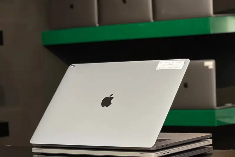 MacBook Pro 2019 16 Inch Intel i7 16/1TB 4GB GPU TouchBar 2017 2018 Model Town, Lahore