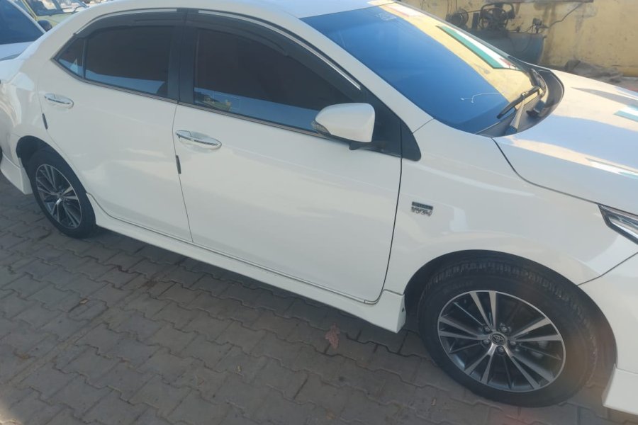 TOYOTA Corolla Grandee 1.8 Model 2022
