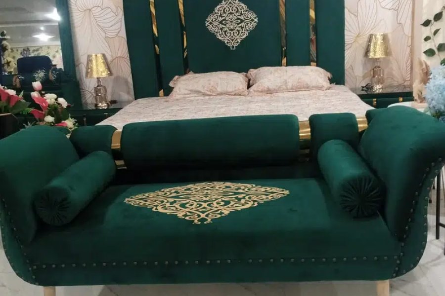 bed dressing side table/double bed/Pure Wooden chinioti furniture/king 12th Avenue, Islamabad