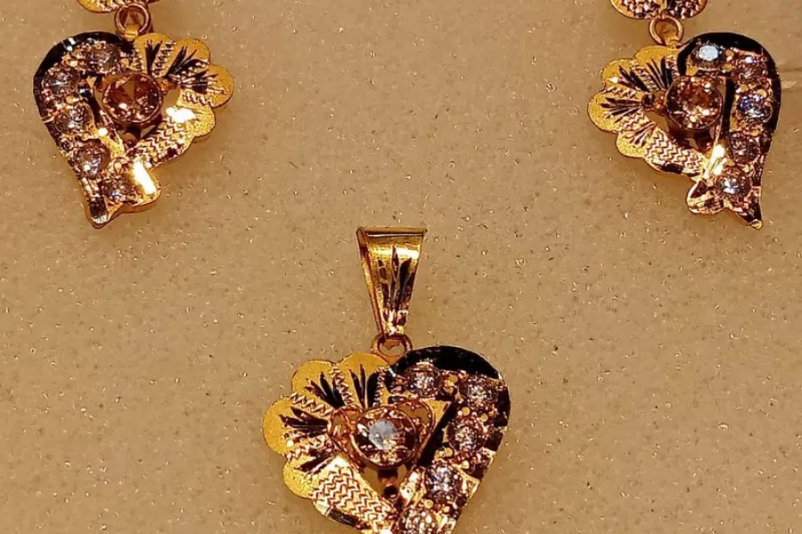 jewelery set / gold set / diamond set / silver set/ ring / nickless Bahria Town Karachi, Karachi