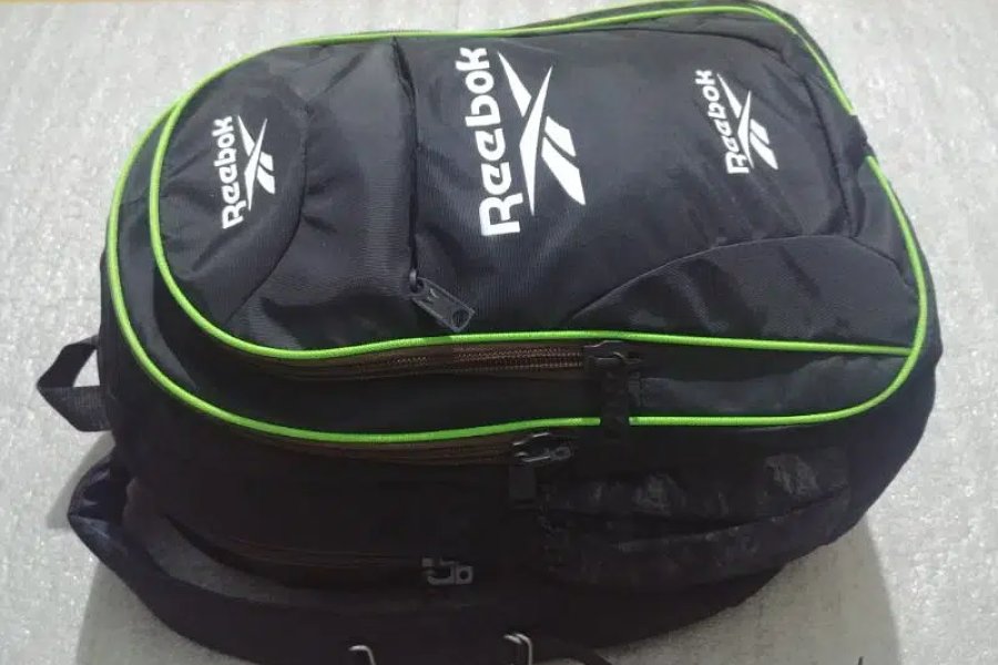 School bags available for sale. Kamra, Attock
