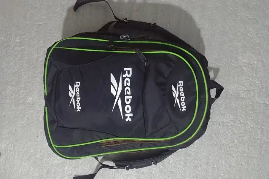 School bags available for sale. Kamra, Attock
