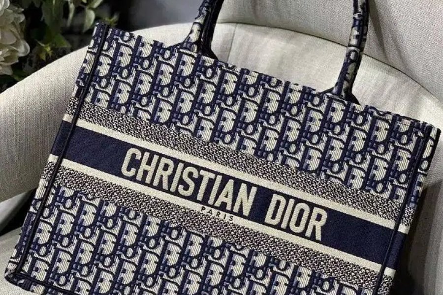 Branded Women Imported Handbags Gulberg, Faisalabad
