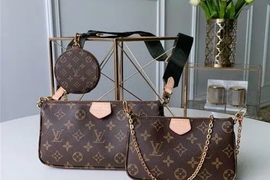 Branded Women Imported Handbags Gulberg, Faisalabad