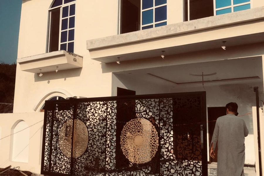 8 Marla Luxury House for Sale in Saqib Abbasi Society, Islamabad.