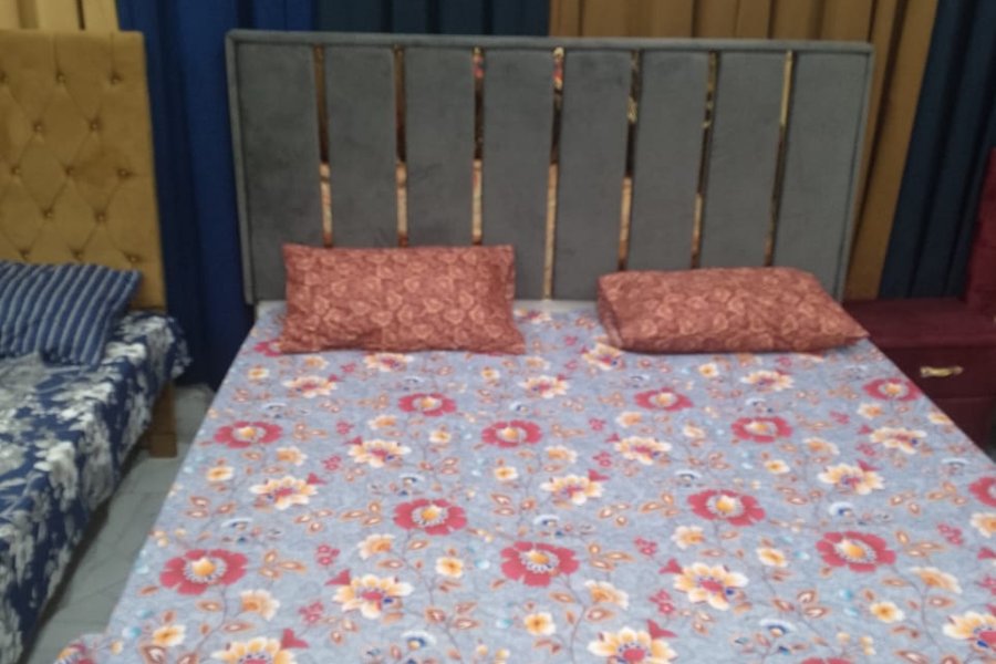 Decent Style Bed