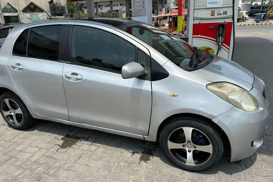 Toyota Vitz 2005
