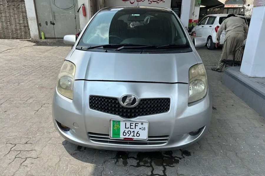 Toyota Vitz 2005