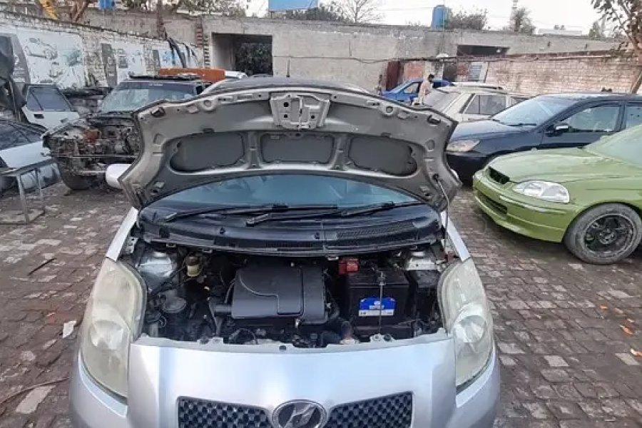 Toyota Vitz 2005