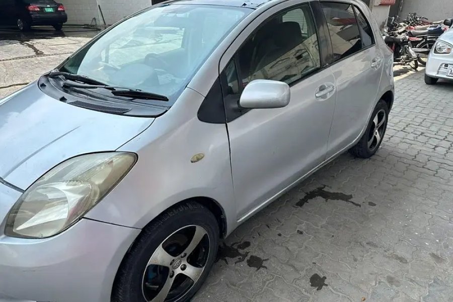 Toyota Vitz 2005