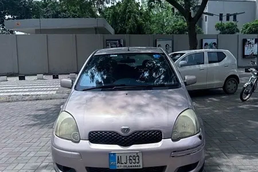 Toyata Vitz 2002
