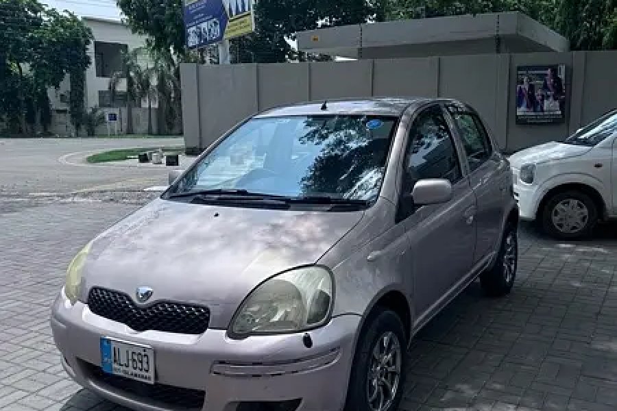 Toyata Vitz 2002