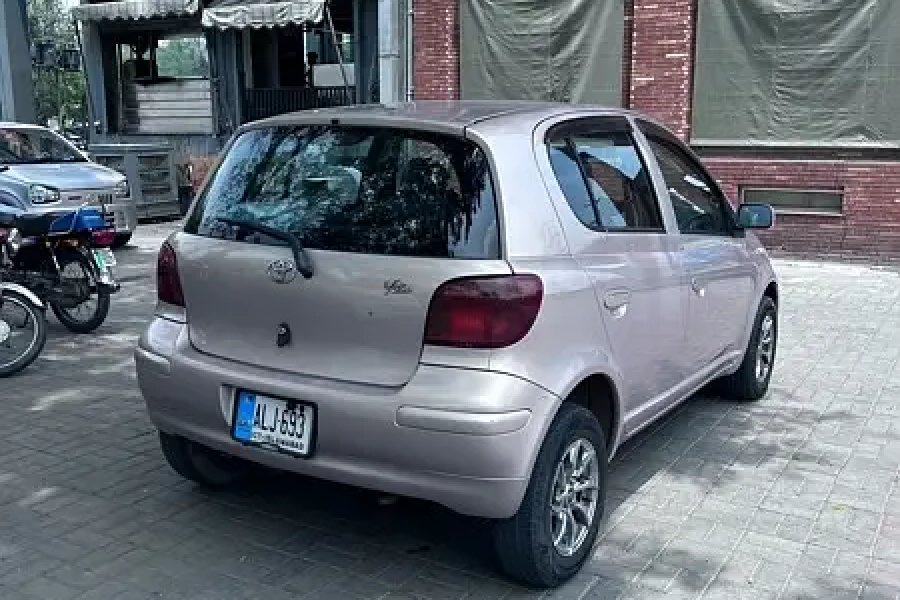 Toyata Vitz 2002