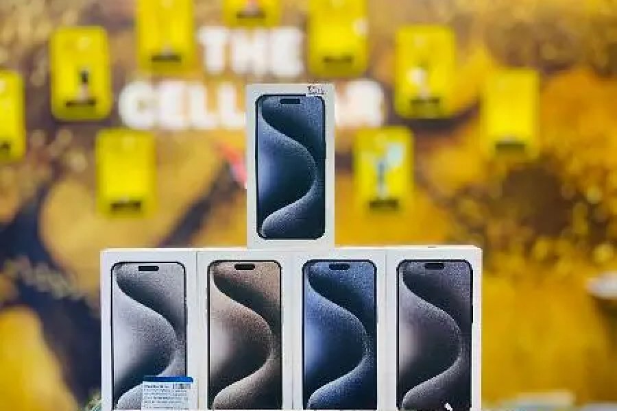 IPHONE 15PRO MAX J. V LOCKED 256GB NATURAL/SILVER/BLUE/BLACK STOCKS