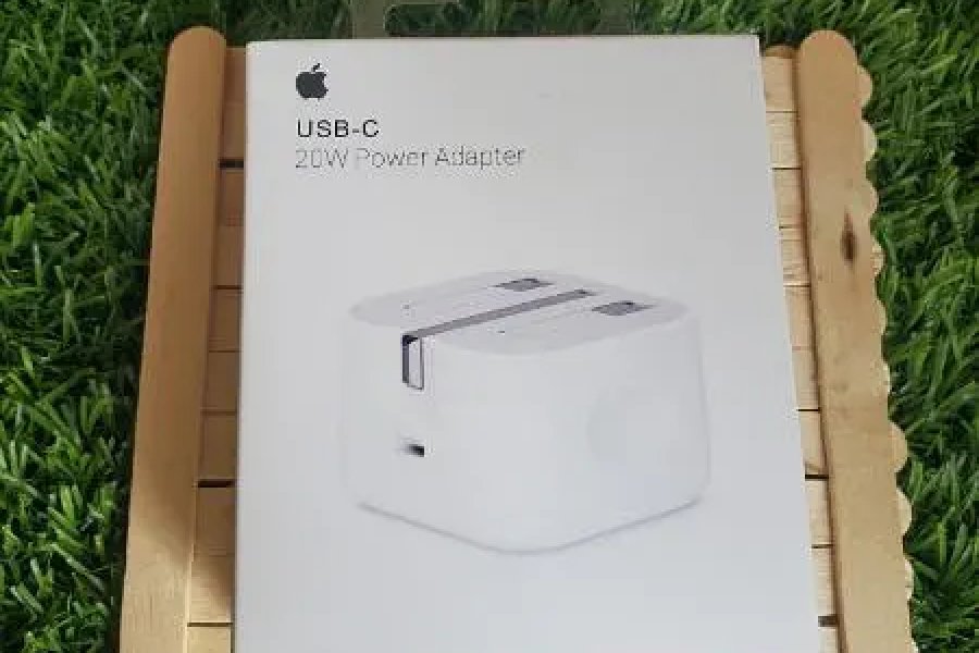 iPhone 14 Pro Max Charger