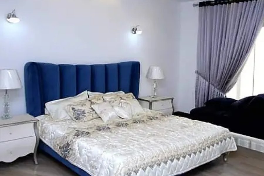 Par Day short time One BeD Room apartment Available for rent in Bahria town phase 4 and 6 empire Heights 2 Family apartment