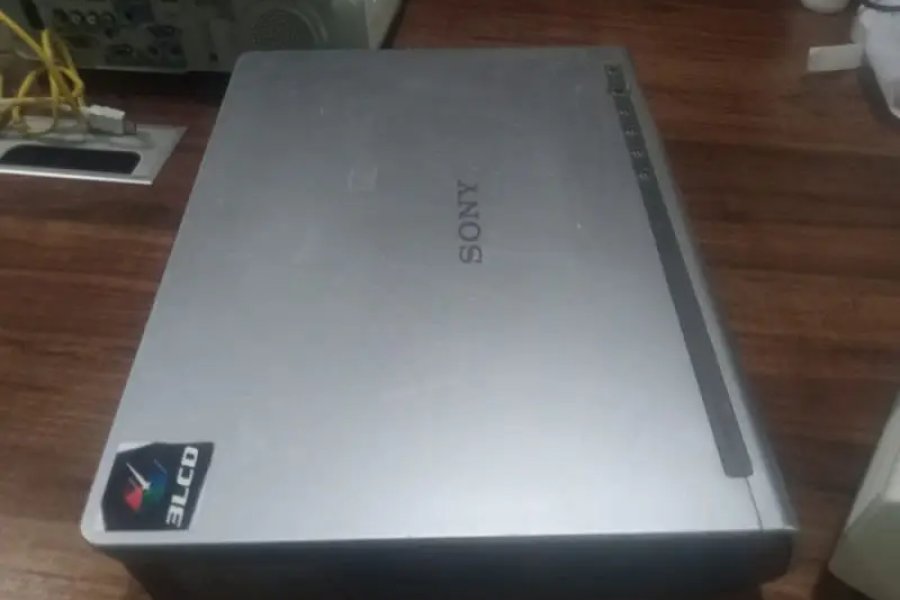 HDMI and VGA Multimedia projectors available for sale