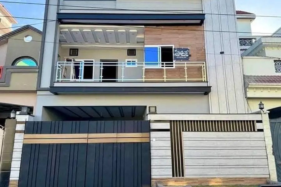 Prime Location 7 Marla House Ideally Situated In Sufiyan Garden