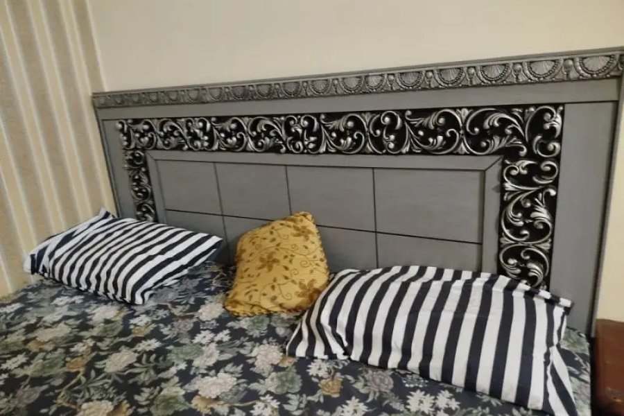double bed / bed set / king size bed / wooden bed for sale