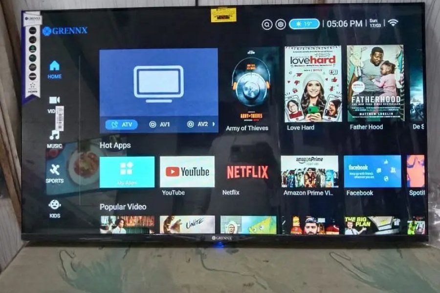 32&quot; INCH SMART UHD WIFI LED TV. BRAND NEW TV SAMSUNG
