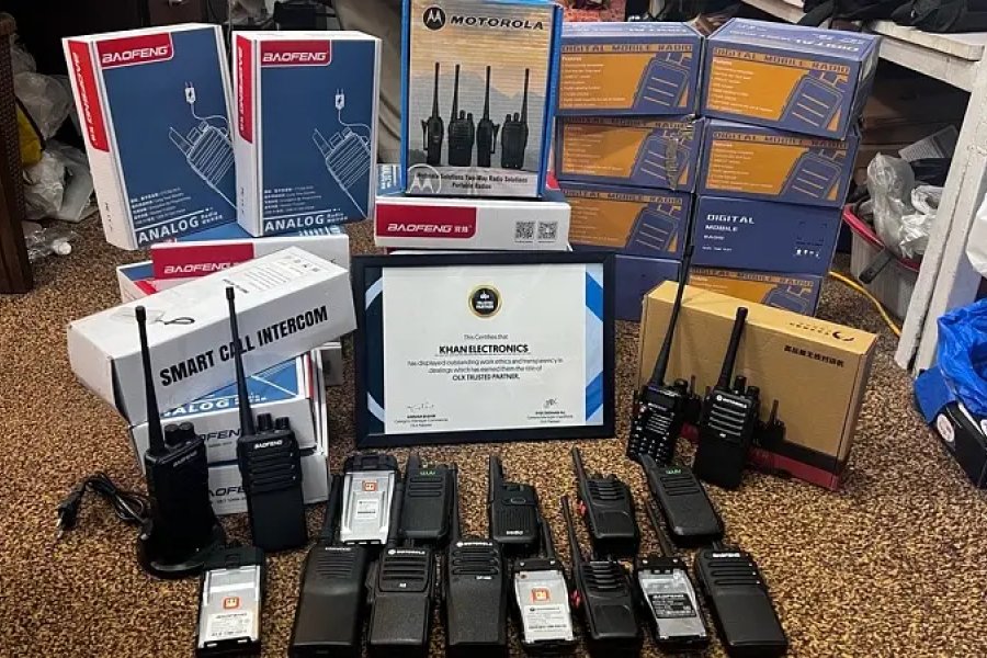 walkie talkie /wireless set /Motorola Walkie Talkie / intercom