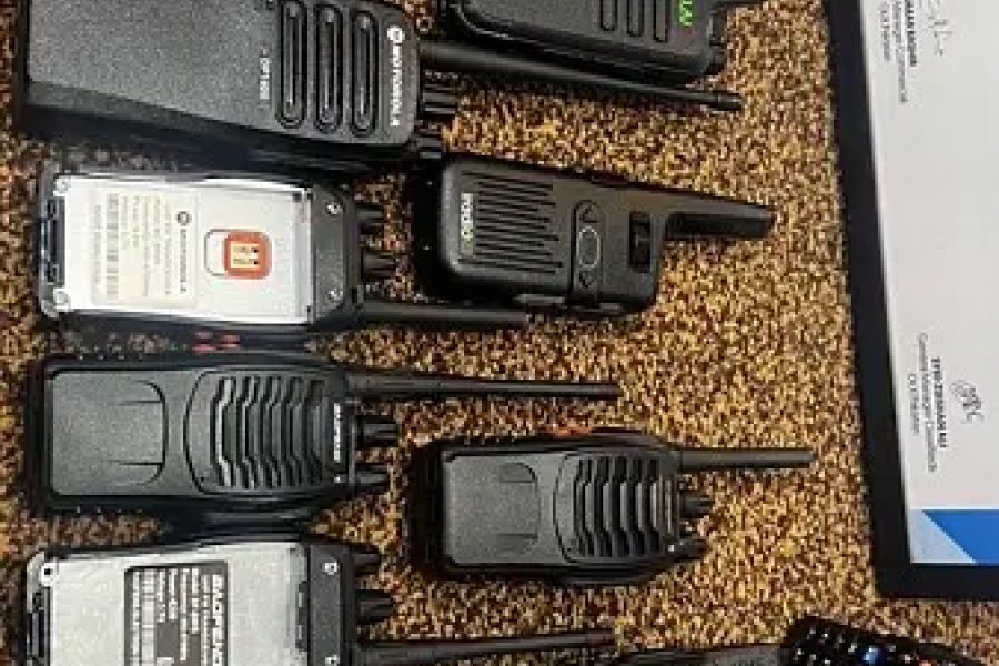 walkie talkie /wireless set /Motorola Walkie Talkie / intercom