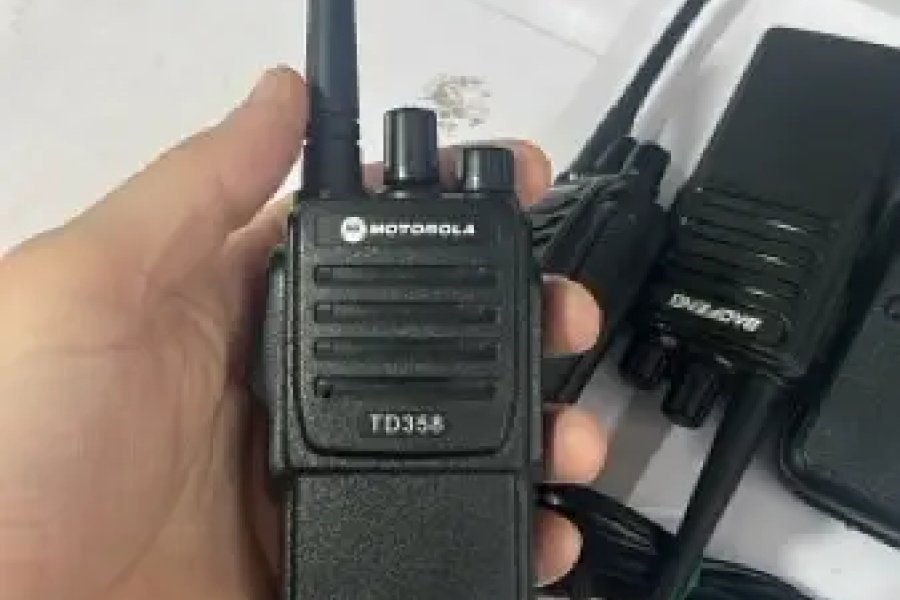 walkie talkie /wireless set /Motorola Walkie Talkie / intercom